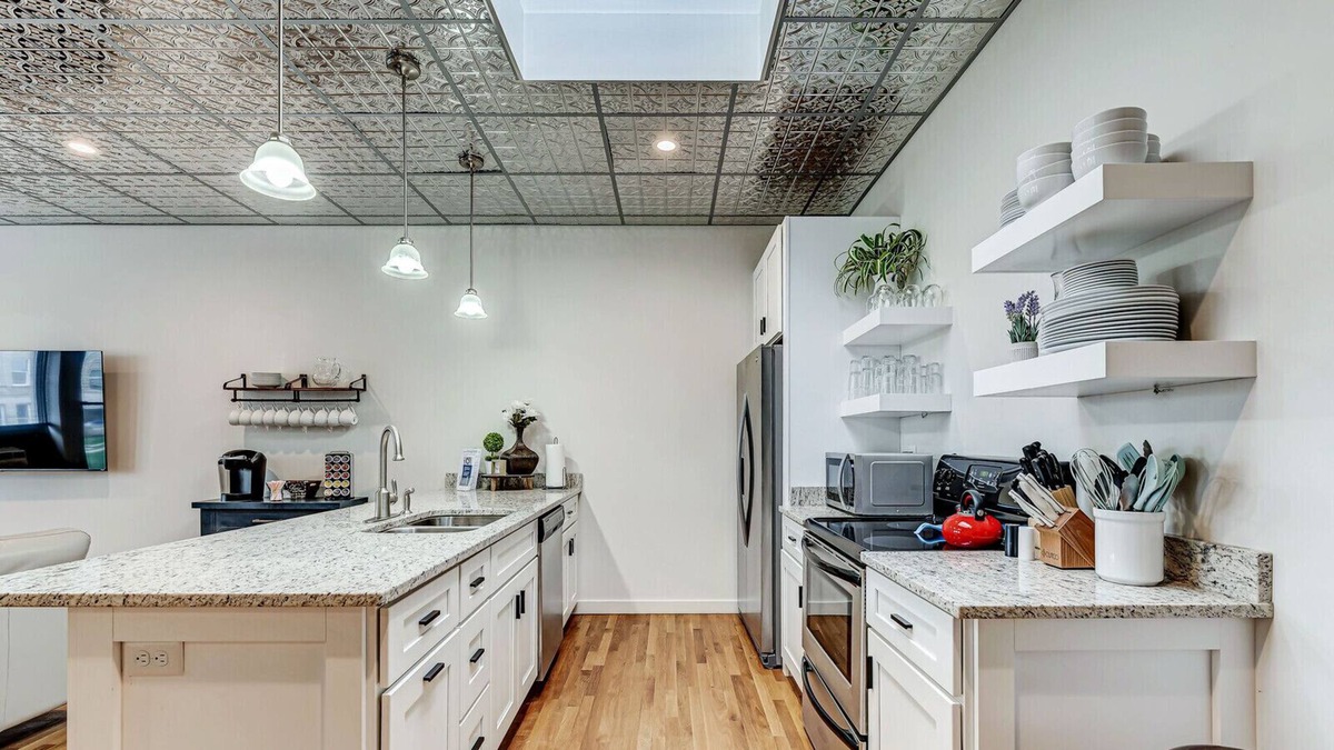 Lebanon Apartment | Lebanon Loft | on the Downtown Square