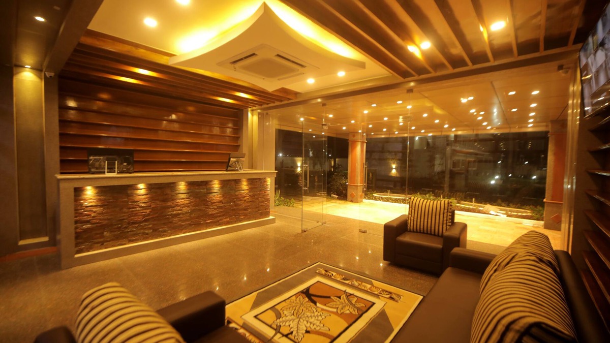 Covelong Hotel | Lee Crysstal