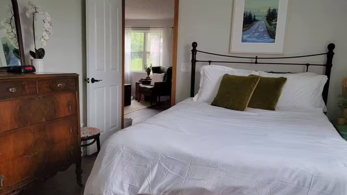 Lake Leelanau House | Leelanau Farmhouse - Ste 2