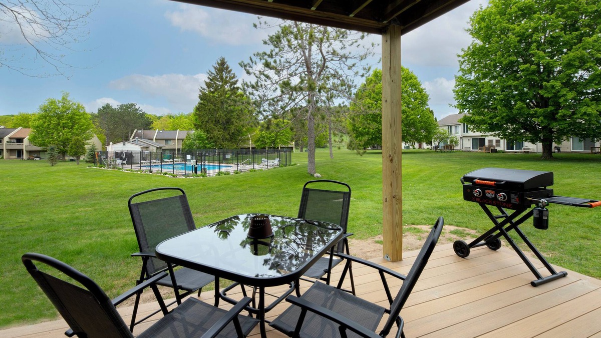 Cedar Condo | Leelanau Wine Country Condo, 2 Bedroom, 3 Bath, Outside Heated Pool, A/C