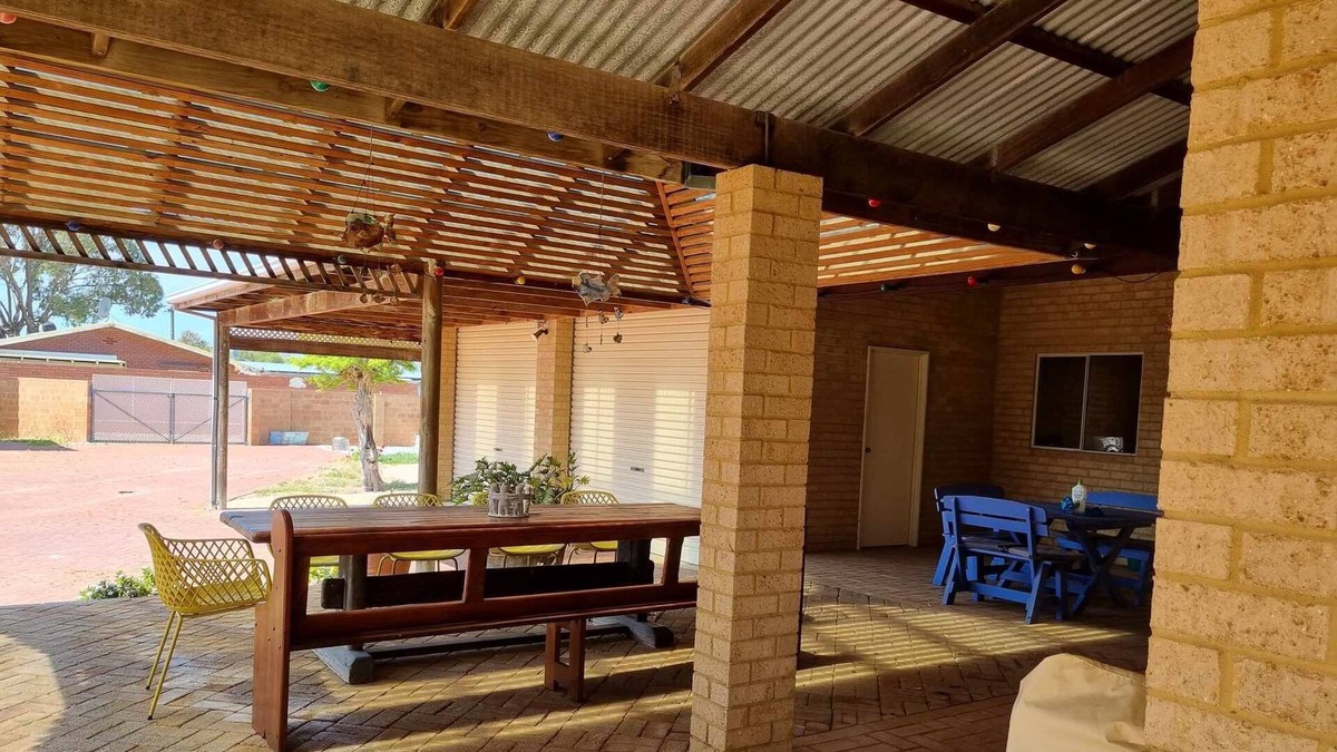 Leeman House | leeman boat house