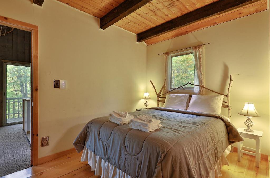 Killington House | Left Duplex Home Directly Across From Pico Mountain, Close to Killington, home