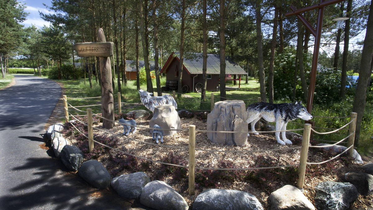 Billund Other | LEGOLAND Wilderness Barrels & Cabins