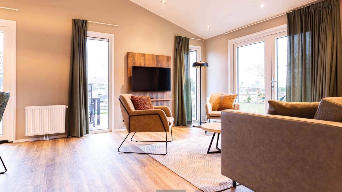 Cromvoirt Ski Chalet | ✓ Leijhoeve at Résidence de Leuvert ✓ Holiday home for 6 persons ✓ Located near Den Bosch (Noord-Brabant) ✓ Near De IJzeren Man ✓ Book directly through the park