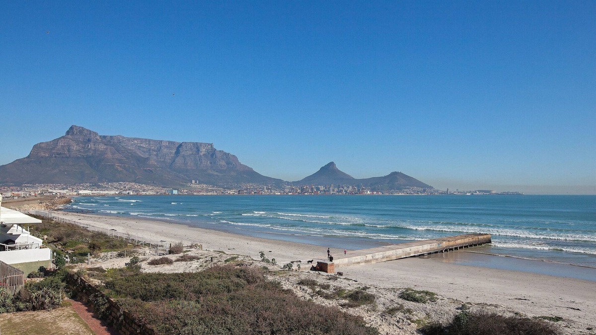 Lagoon Beach Apartment | Leisure Bay 306 by CTHA