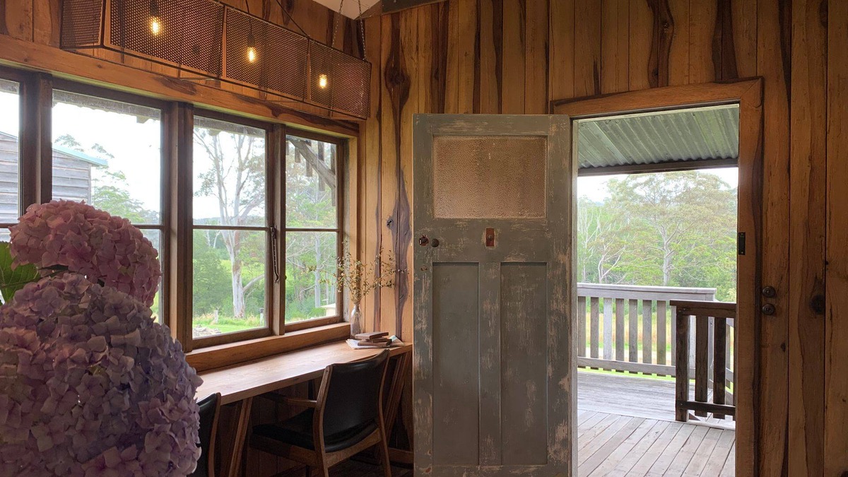 Brooman Cottage | Lemon Tree Cottage is a beautifully restore cottage from the early 1900's and is completely off grid