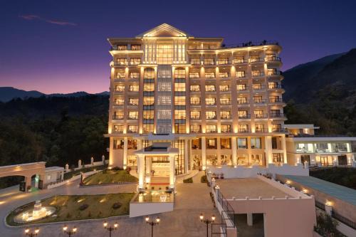 Burhanilkantha Hotel | Lemon Tree Premier Budhanilkantha Kathmandu, Nepal