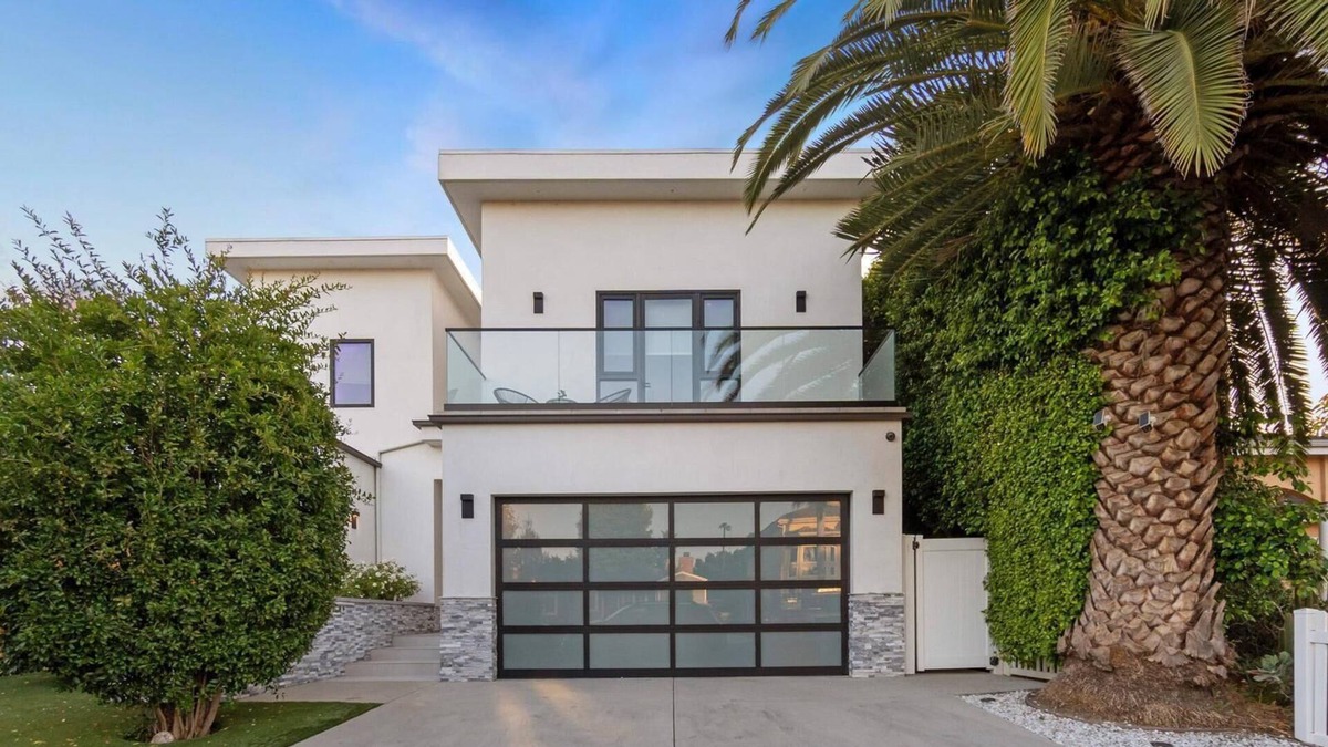 Sherman Oaks Villa | Lemona - Sherman Oaks Villa with Pool and Office