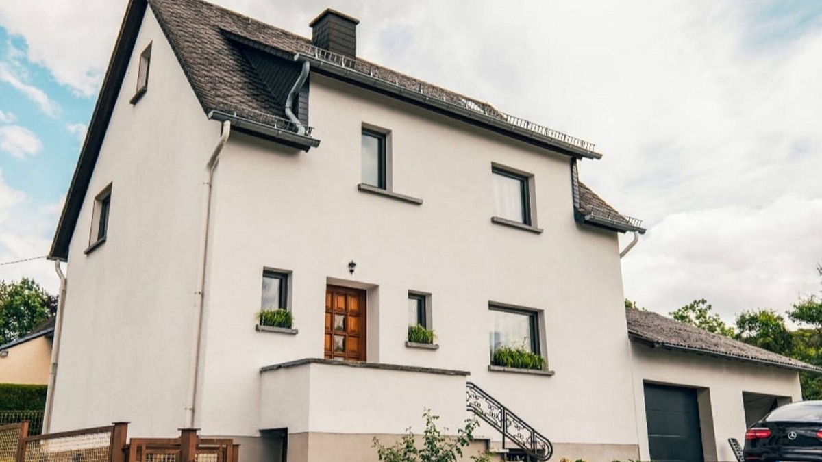 Hunerbach House | Lena am Nürburgring by Interhome