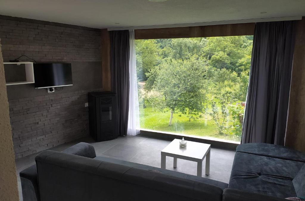 Jajce House | Lenilenii Bungalow