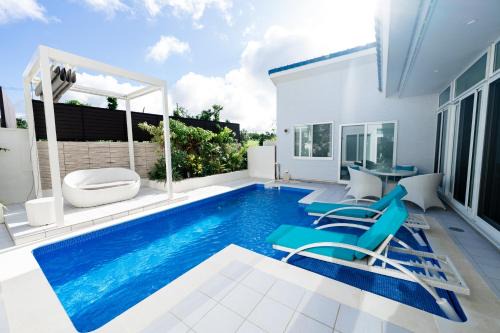 Miyakojima Apartment | LEO癒Resort宮古島 Pool & Villa