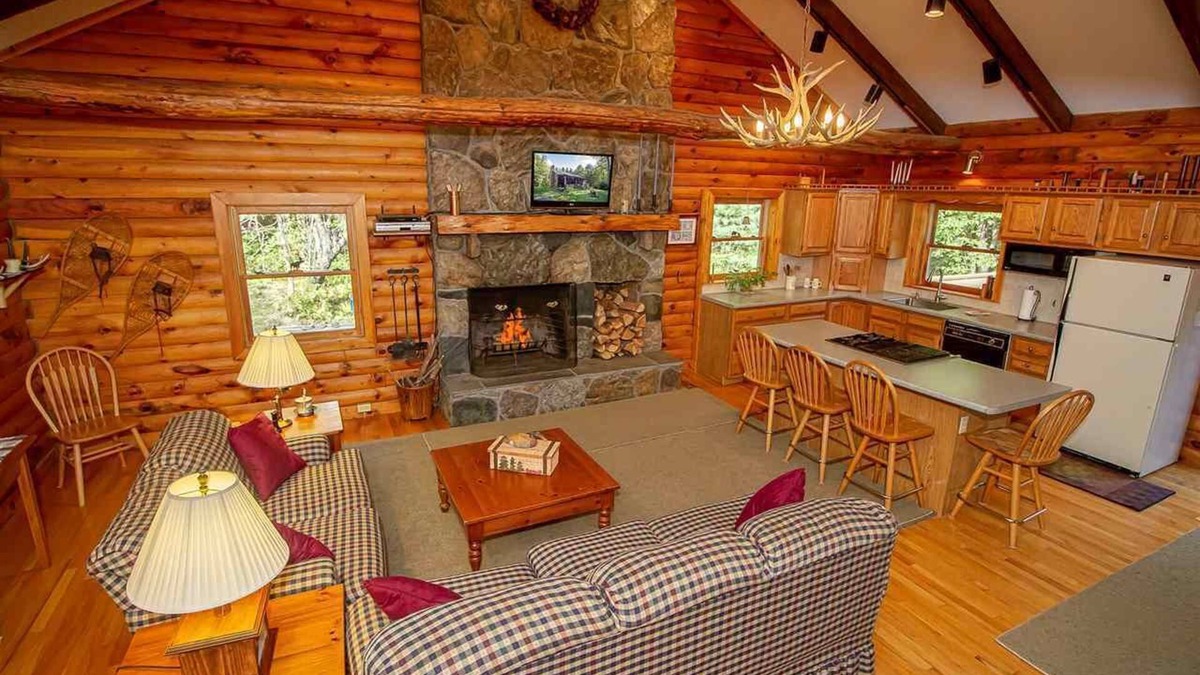 Wardsboro Cabin | Leonard’s Log Cabin— Mt. Snow/Stratton Ski House