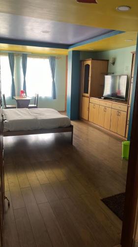Police Bazar House | Leong Villa