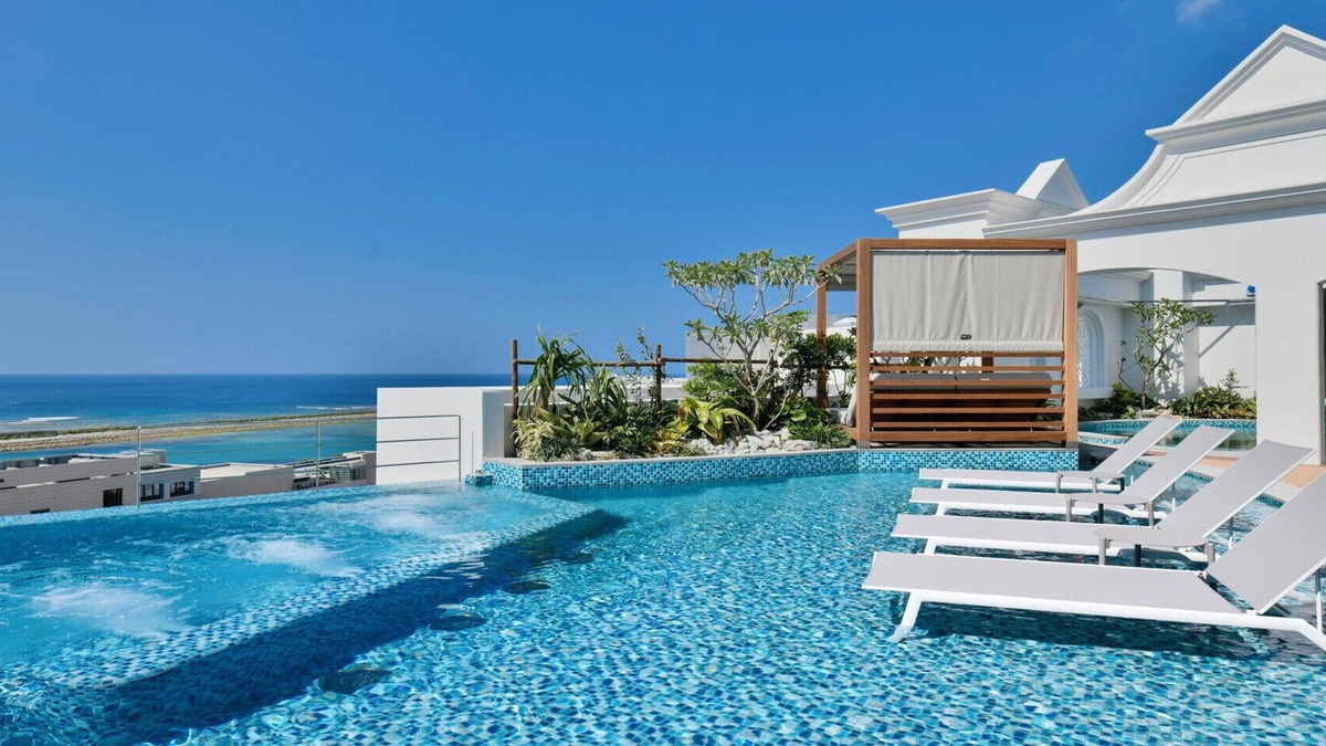 Mihama Hotel | Lequ Okinawa Chatan Spa & Resort