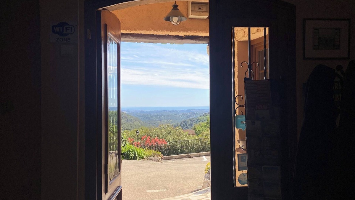 Tourrettes-sur-Loup Hotel | Les Belles Terrasses