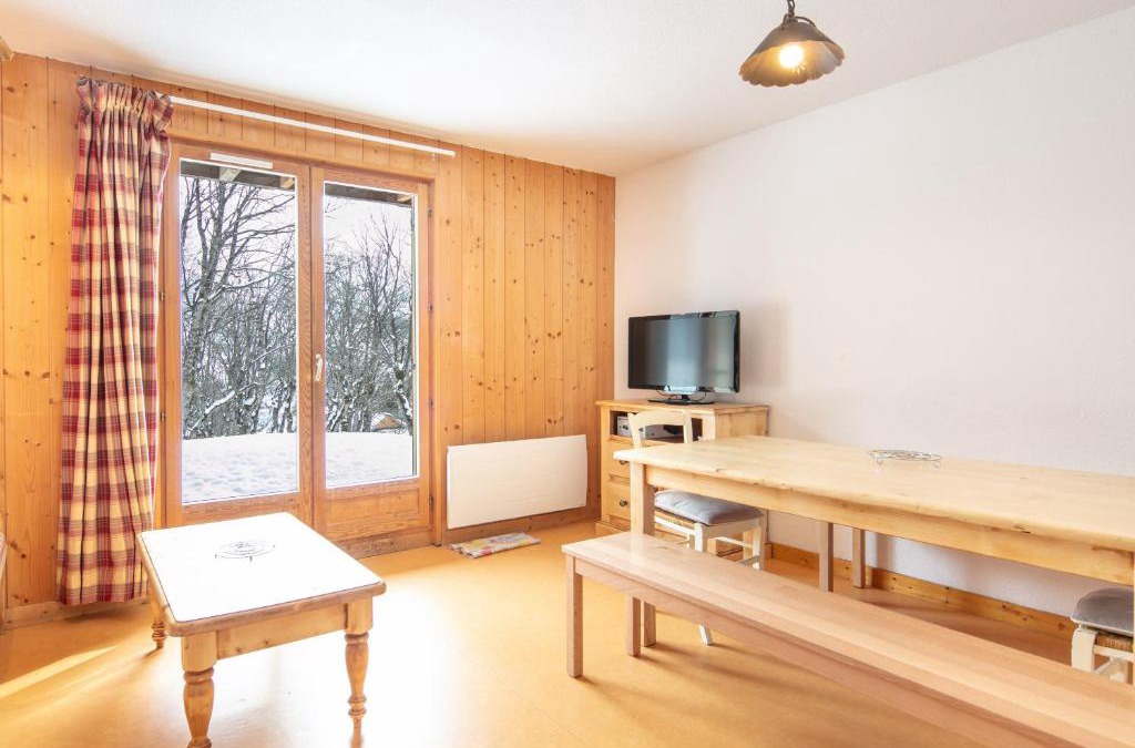Saint-Sorlin-d'Arves Apartment | Les Biches - 75 - Appart RDC - 6 pers