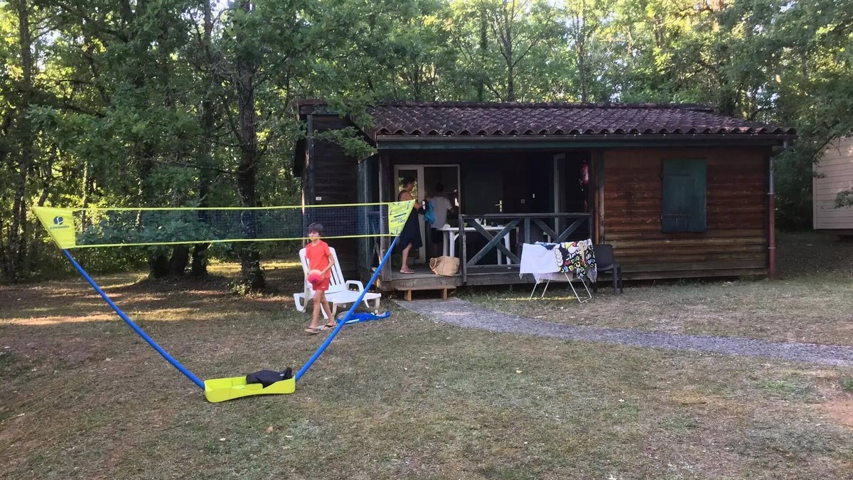 Prayssac Ski Chalet | Les Bois de Prayssac Campsite - 3-room chalet for 4 people