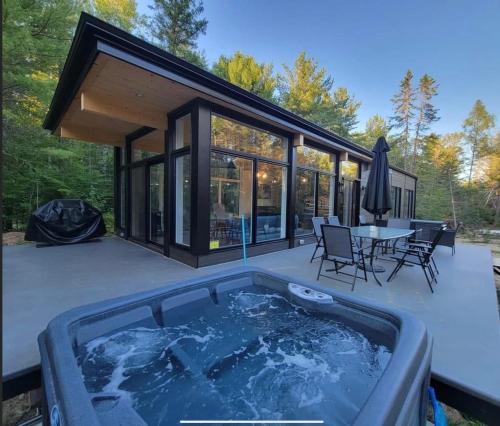 Mauricie Cabin | Les Chalets Double K # 1