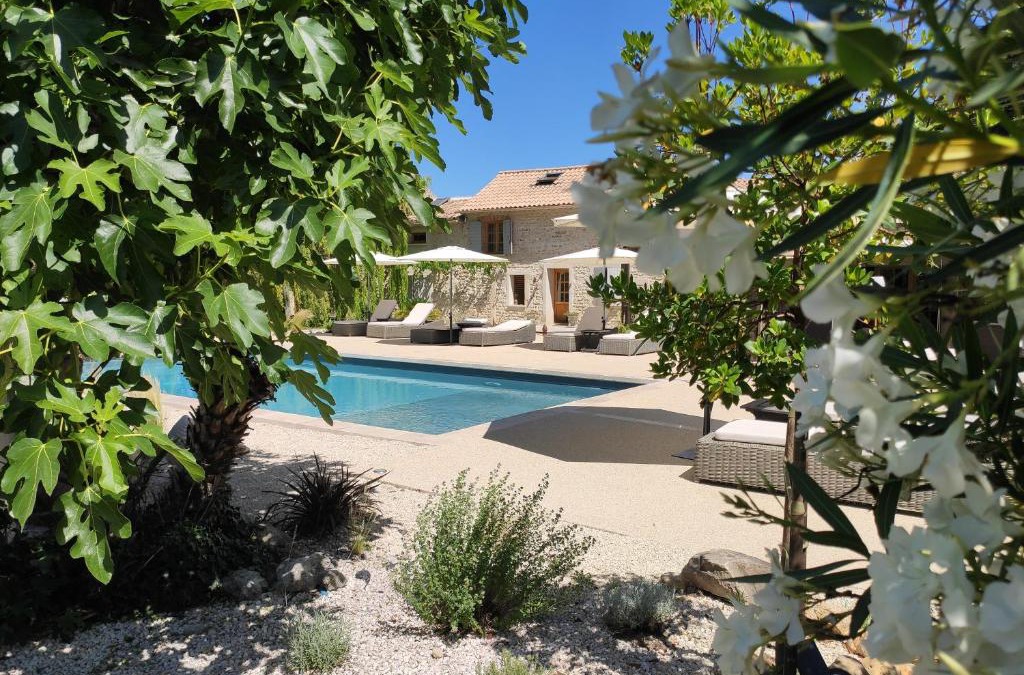 La Baume-de-Transit Bed & Breakfast | Les Champs de Provence