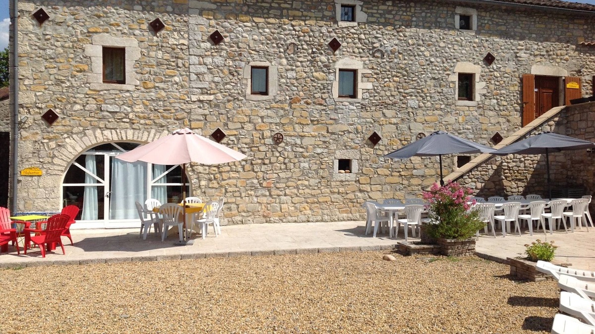 Grospierres House | Les cigales rental gite églantier in Ardèche near vallon pont d'arc