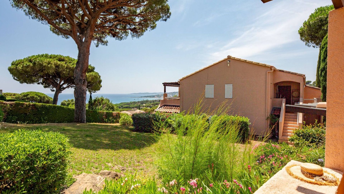 La Nartelle Apartment | Les Coteaux de la Nartelle by Interhome