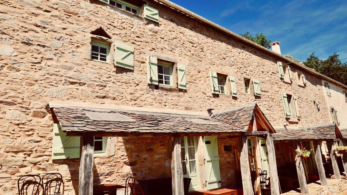 Riols Cottage | Les Coumayres - Rustic and charming farmhouse with panoramic mountain views, immersed in beautiful n