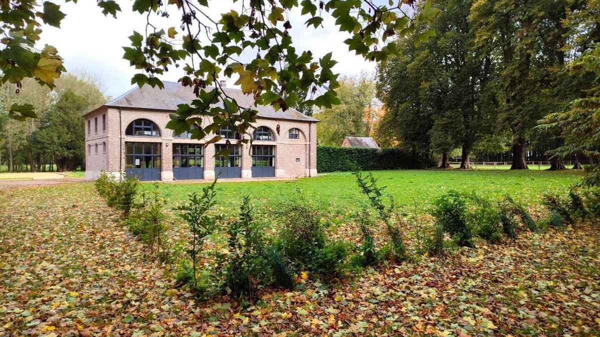 Saint-Jean-du-Cardonnay House | Les Ecuries de Diane