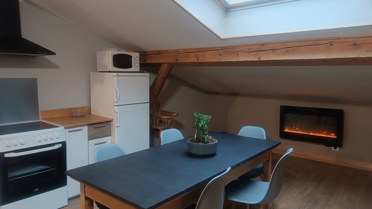 Septmoncel les Molunes Apartment | Les Etoiles de Bevy/Holiday rental Gîte Lynx Haut Jura
