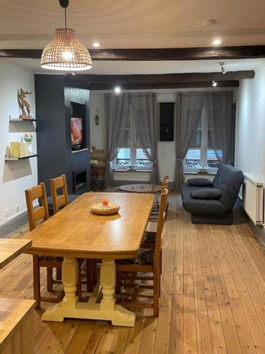 Montherme Apartment | Les Gîtes de Monthermé Le Duplex avec vue sur la Meuse
