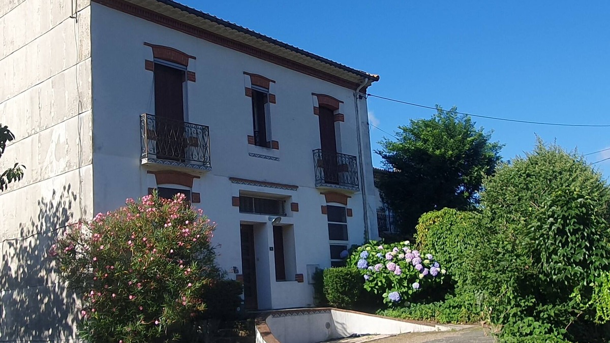 Mons House | Les Hortensias de Jeanne, Maison de Campagne au Pied du Massif du Caroux
