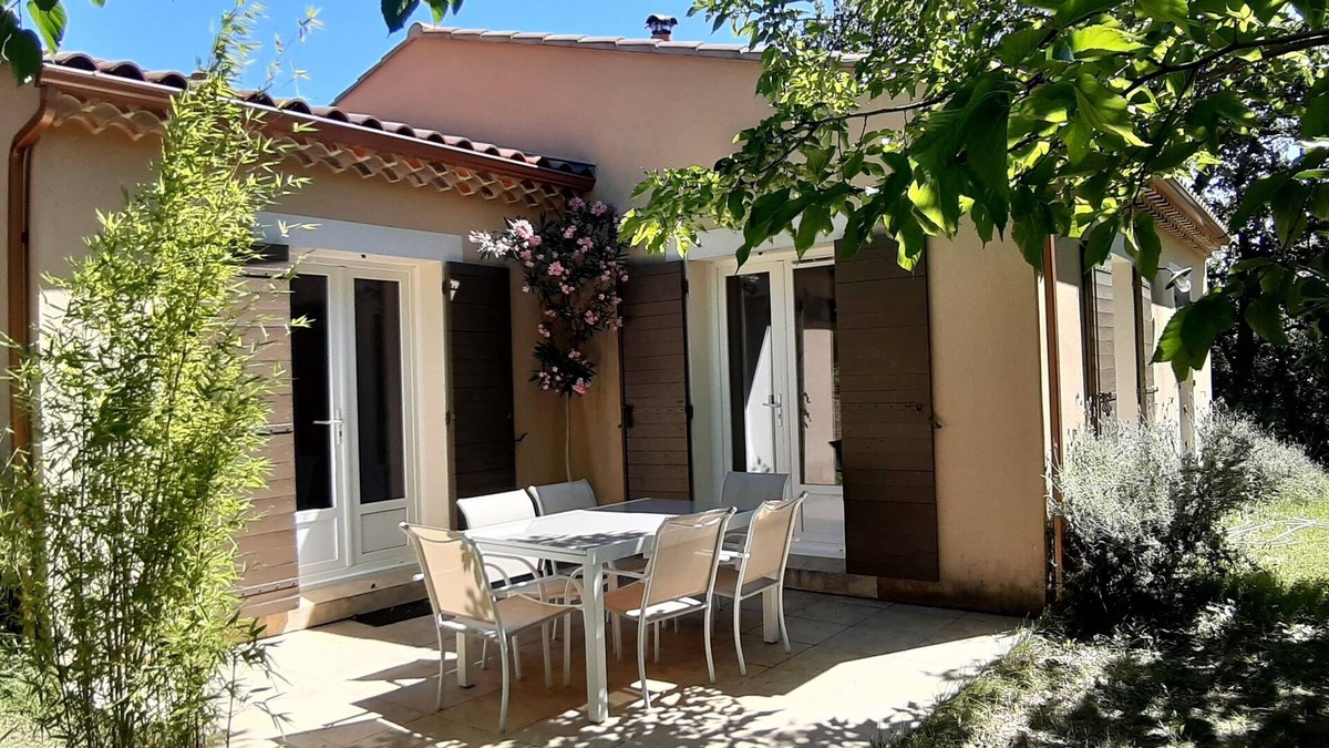 Piolenc House | Les Lilas des Chênes