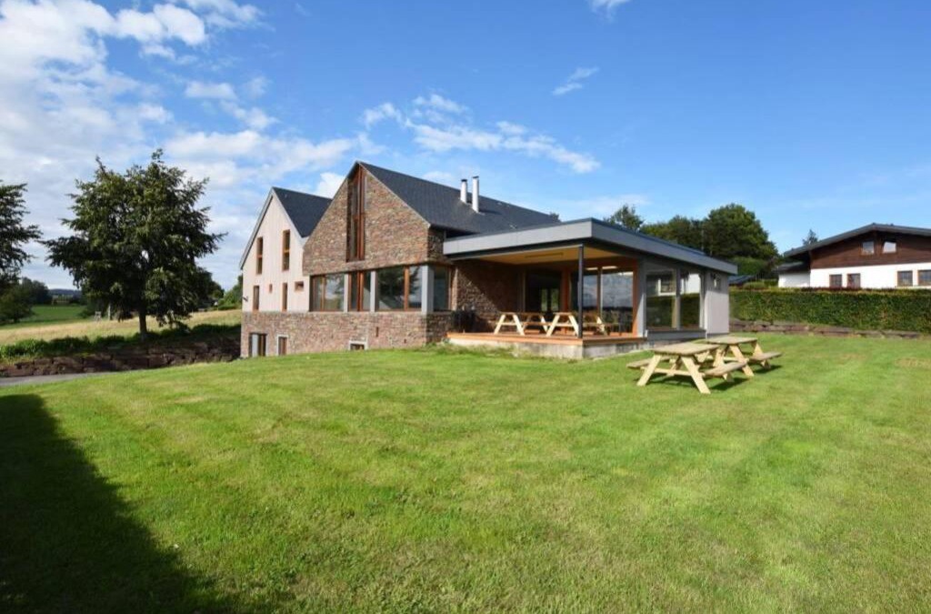 Chodes House | Les Loneux 27 pers, Malmedy - vue incroyable - wellness, billard, Home cinema
