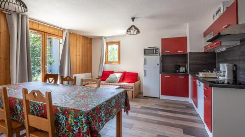 Saint-Sorlin-d'Arves Apartment | Les Marmottes-32- 10 pers
