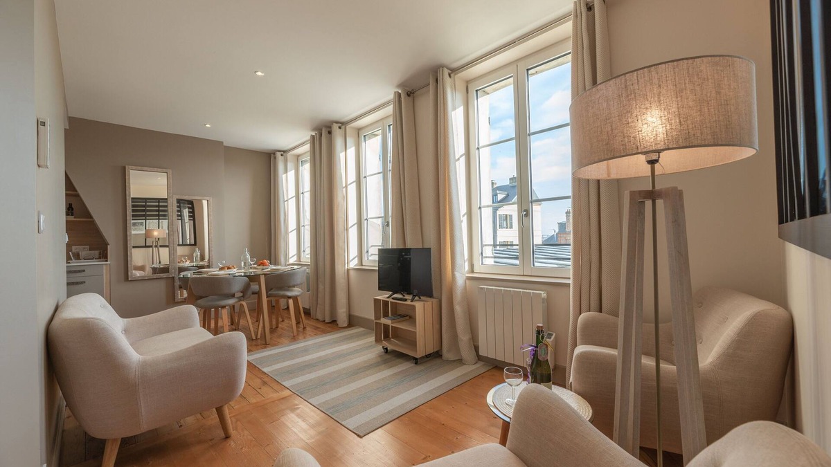 Honfleur Apartment | Les Mouailleries on the ground floor 2 bedrooms 2 bathrooms