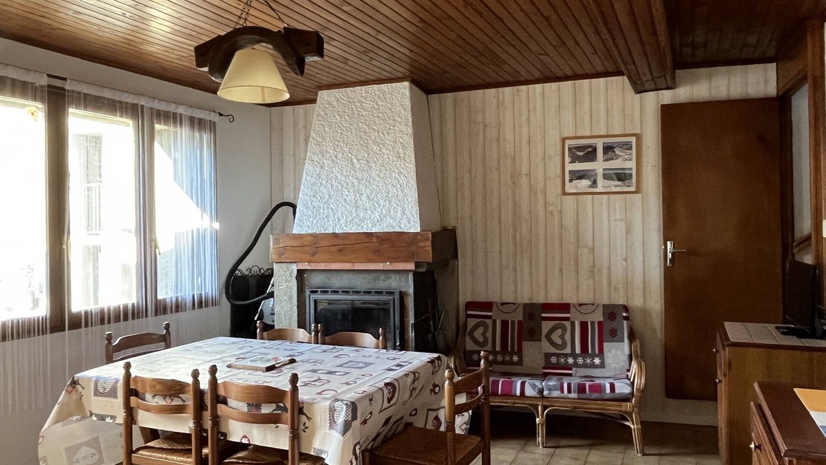 Saint-Pierre-dels-Forcats House | Les narcisses: 2-bedroom house sleeps 5/7