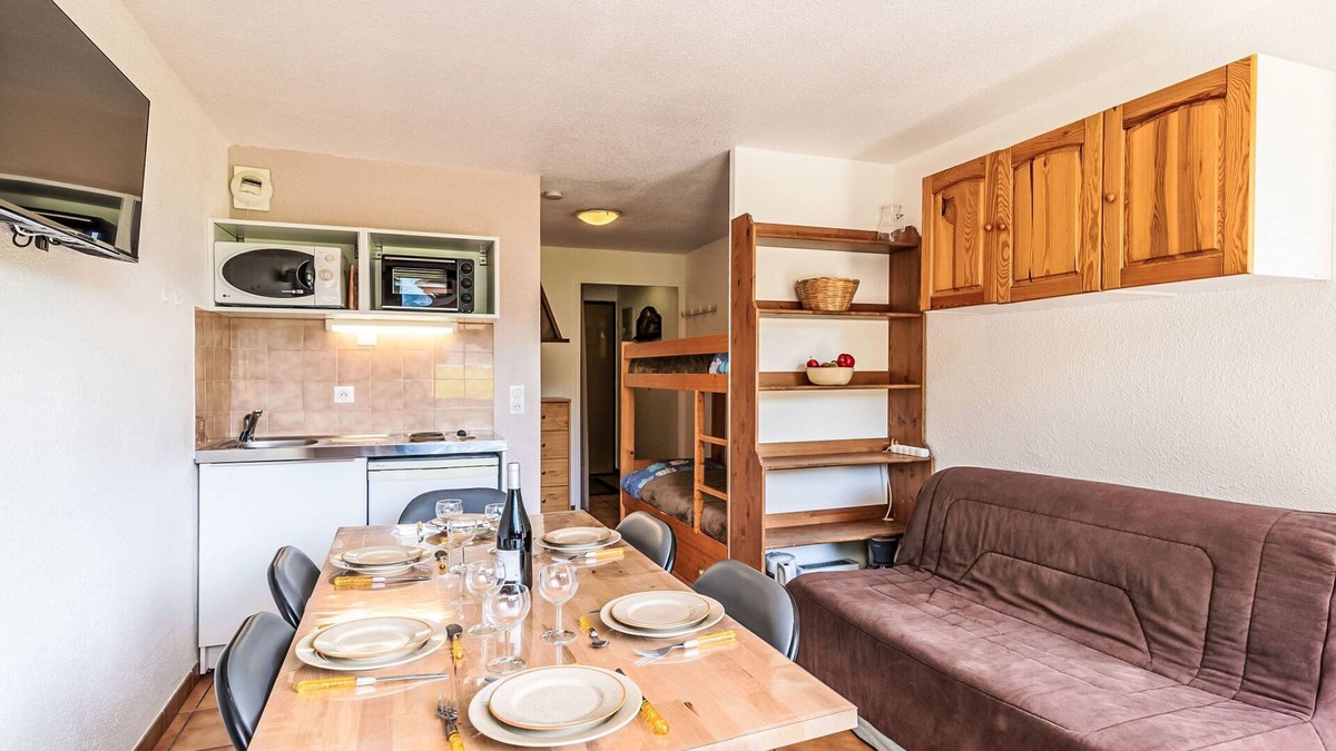 Les Boisses Apartment | Les Olympiques (Tignes 1800) by Interhome