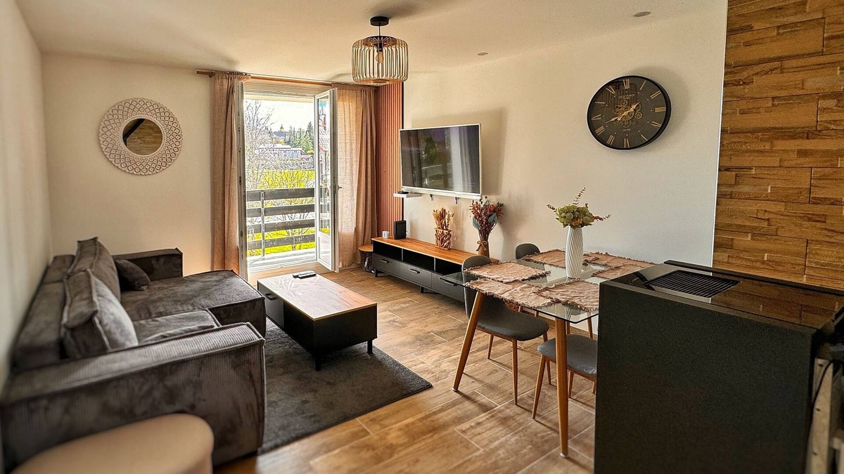 Les Rousses Apartment | "Les Rousses du Lac " Relaxation and comfort in the heart of the Jura mountains