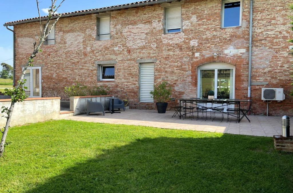 Sainte-Foy-d'Aigrefeuille House | Les Terrasses Binel à Ronsac