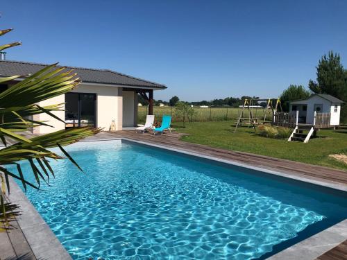 Saint-Medard-de-Guizieres Bed & Breakfast | Lesberit