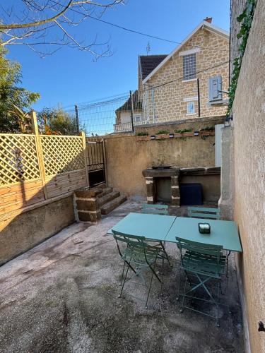 Brive-la-Gaillarde Apartment | Lesjolislogementsbrivistes exception