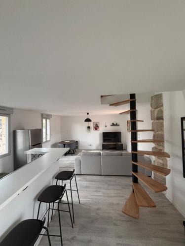 Brive-la-Gaillarde Apartment | lesjolislogementsbrivistes Lélègant