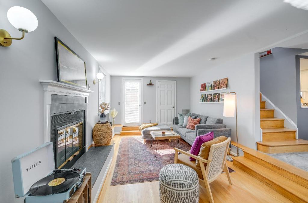 Old Town West House | Less Than 1 Mi to Waterfront Old Town Alexandria Home!