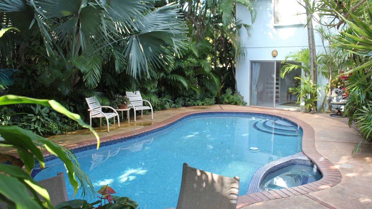 Kailua Cottage | Less than 1 min walk to Kailua Beach- NUC#1990/NUC-1760