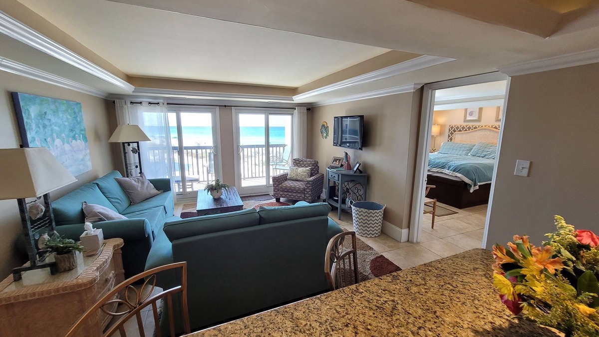 Sunnyside Condo | Let The Sound Of Our Waves Rejuvenate Your Soul!