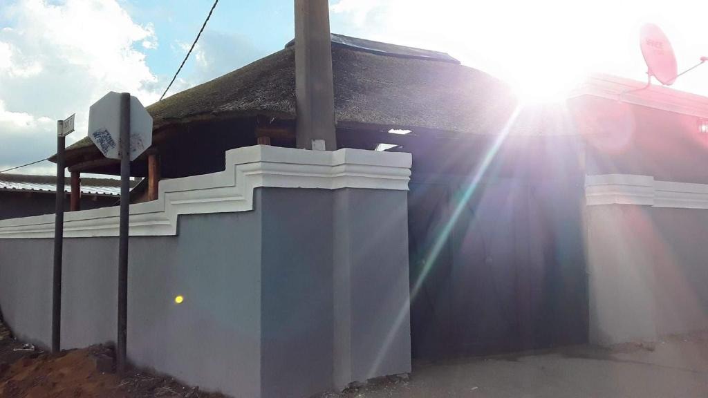 Greater Johannesburg Metropolitan Area House | Lethabo Guest House