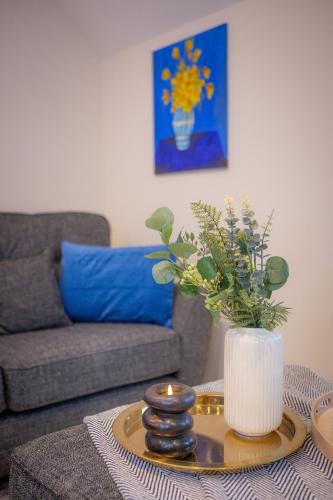 Southport Apartment | Lethbridge Villa 49 Apartment 3 Super Fibre WiFi, Free parking