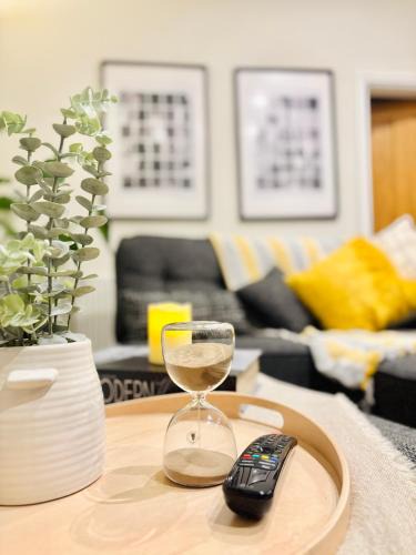 Southport Apartment | Lethbridge Villa 49 Apartment 2 Super Fibre WiFi, free parking