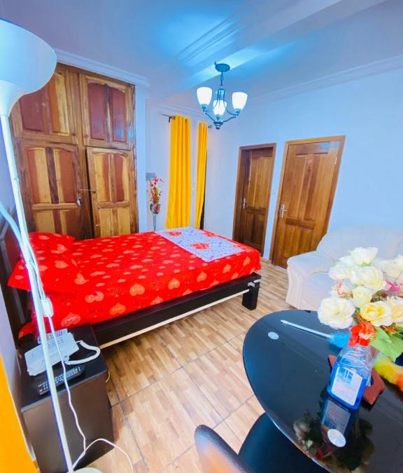 Douala Bed & Breakfast | LeussaGuestHouse C10