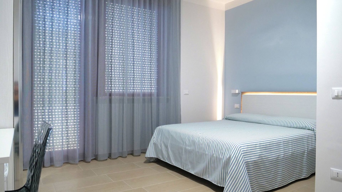 Province of Lecce House | LEVANTE SALENTO - Aragosta Rossa: Double room (with third bed), balcony