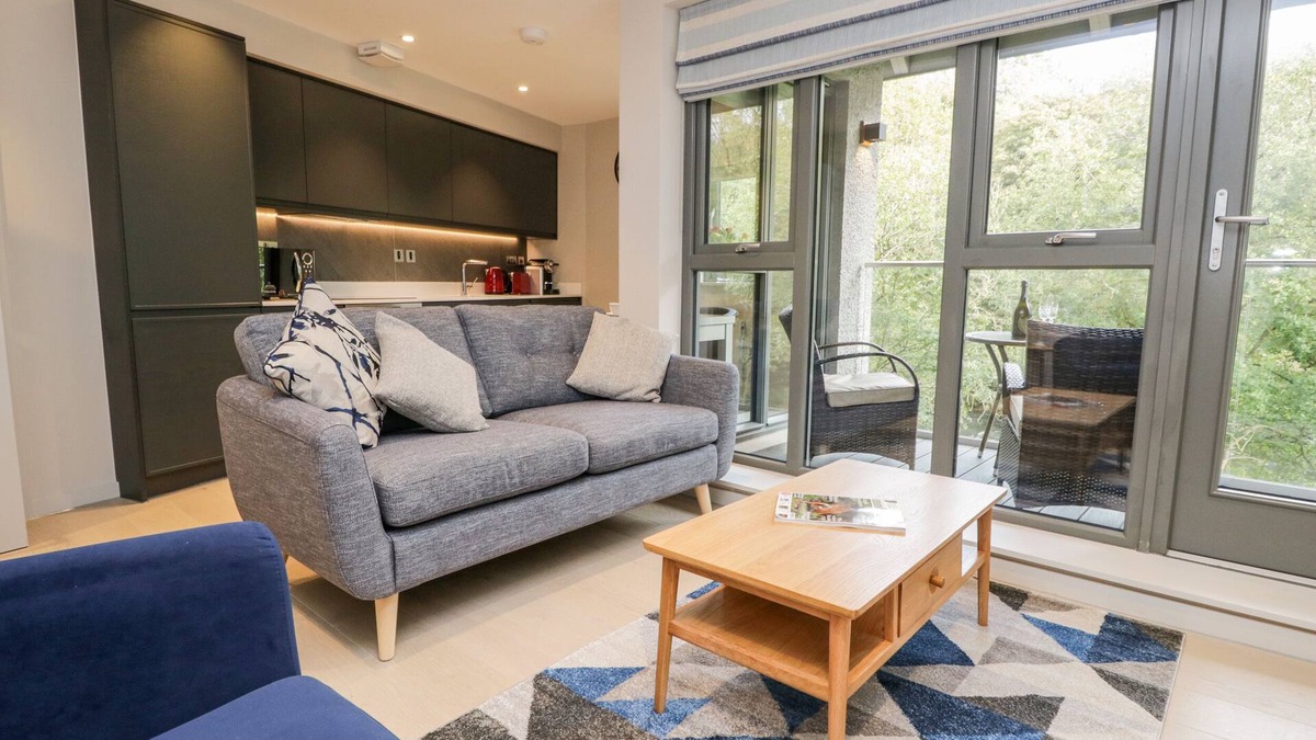 Backbarrow Cottage | LEVEN VIEW, romantic in Newby Bridge